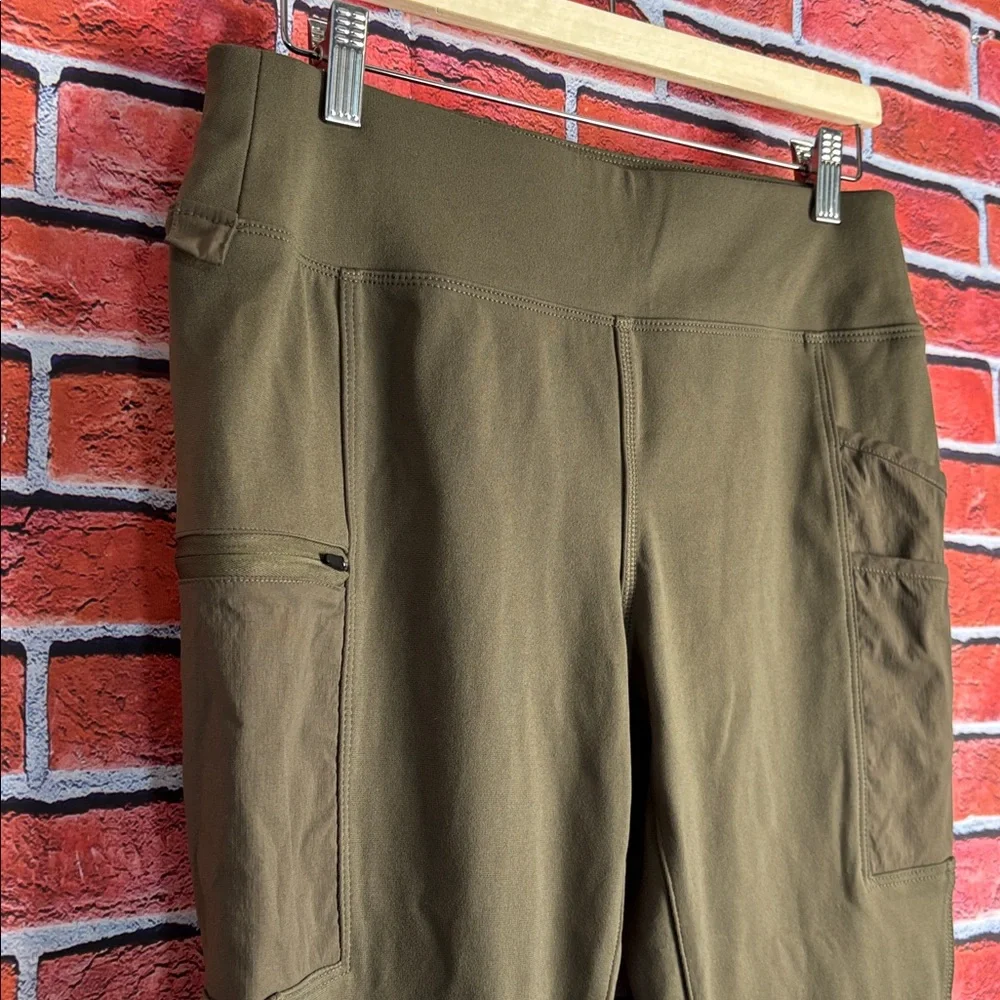 Carhartt Women's Force Fitted Lightweight Legging in Tarmac Green Medium - Picture 3 of 9